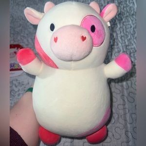 BNWT 10” Caedyn Cow HugMee Squishmallow